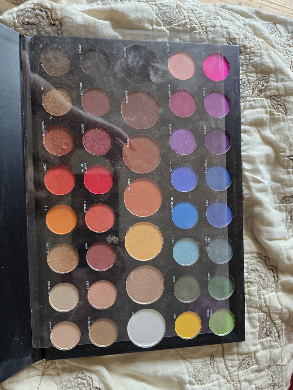 Women Makeup Colorful Eyeshadow Palette - Multi-Color